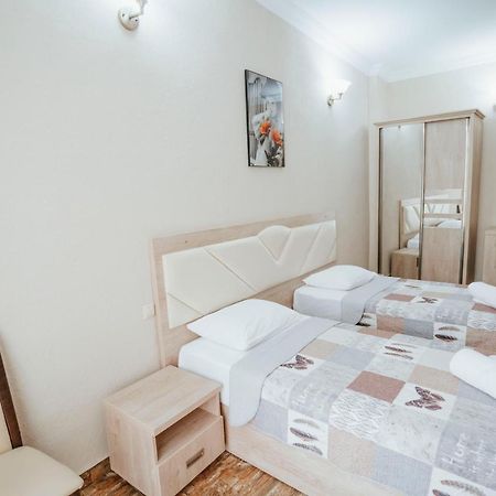 Hotel General Batumi Luaran gambar