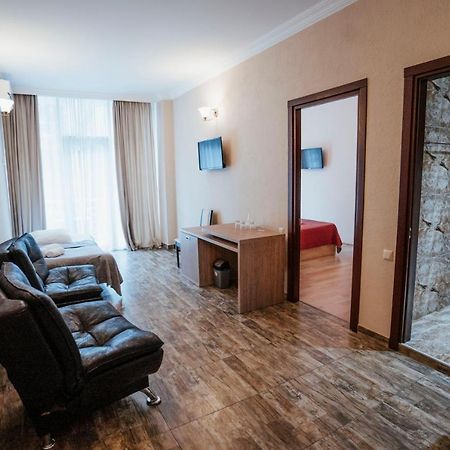Hotel General Batumi Luaran gambar
