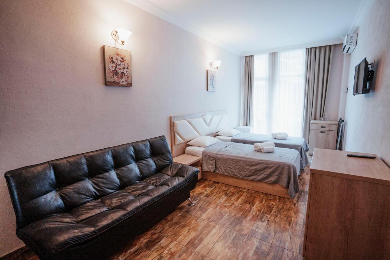 Hotel General Batumi Luaran gambar