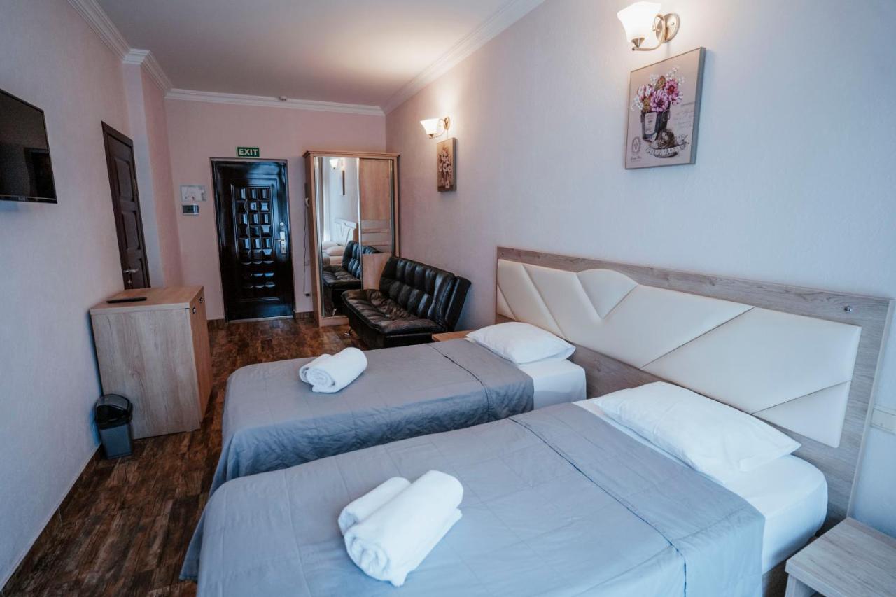 Hotel General Batumi Luaran gambar