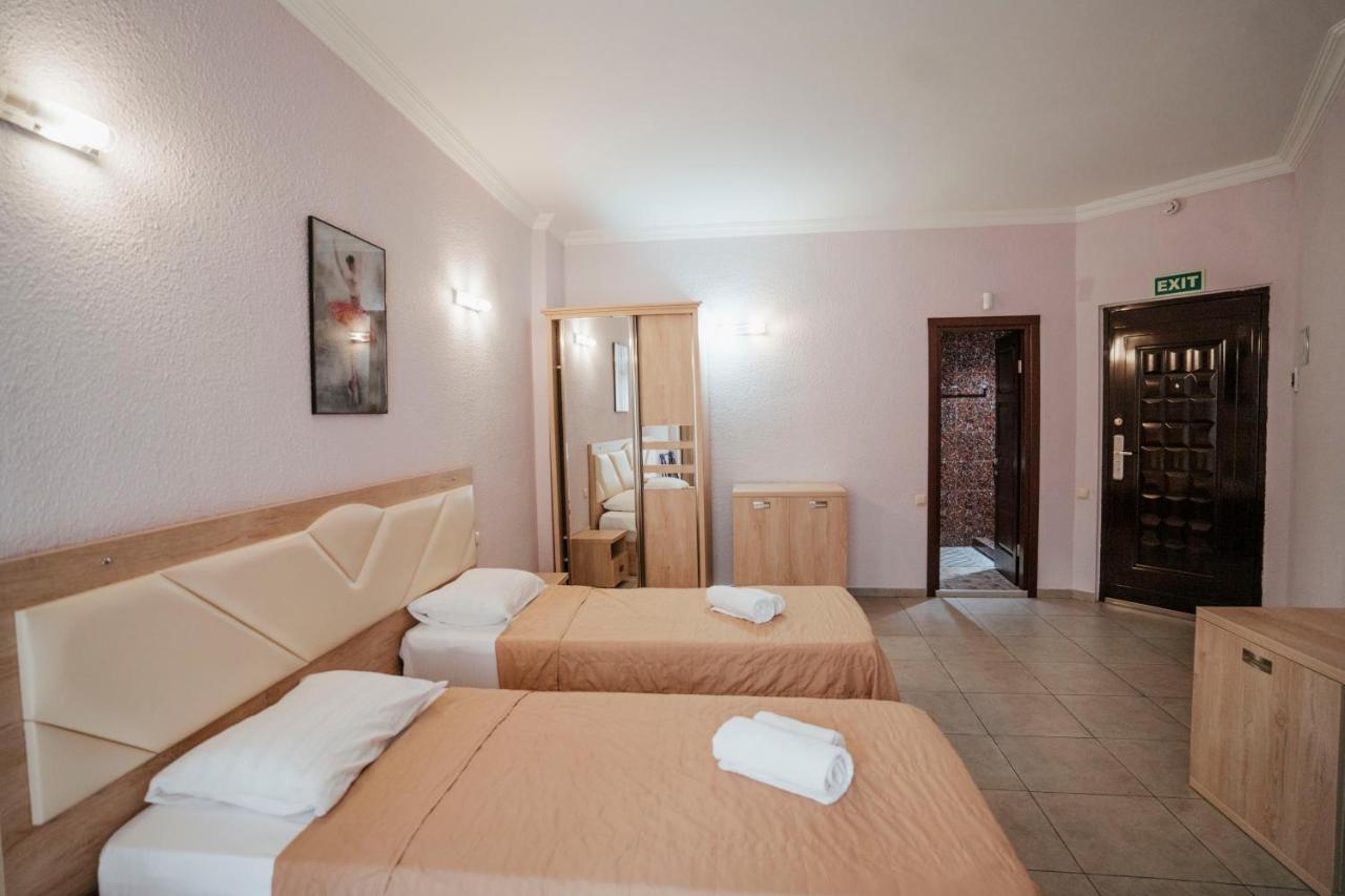 Hotel General Batumi Luaran gambar
