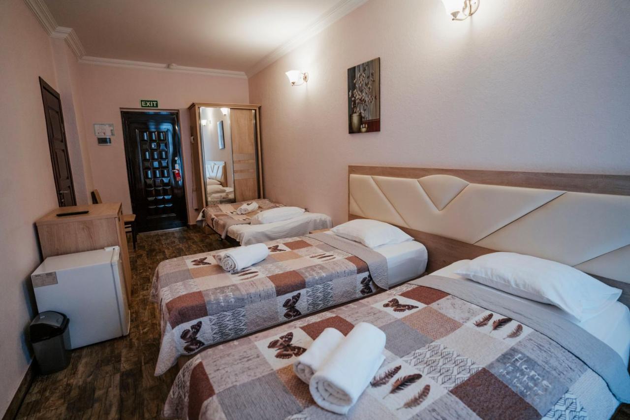 Hotel General Batumi Luaran gambar