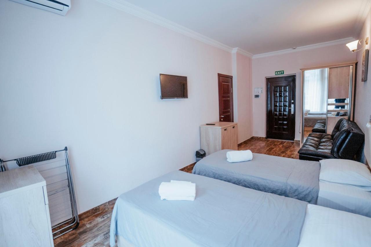 Hotel General Batumi Luaran gambar