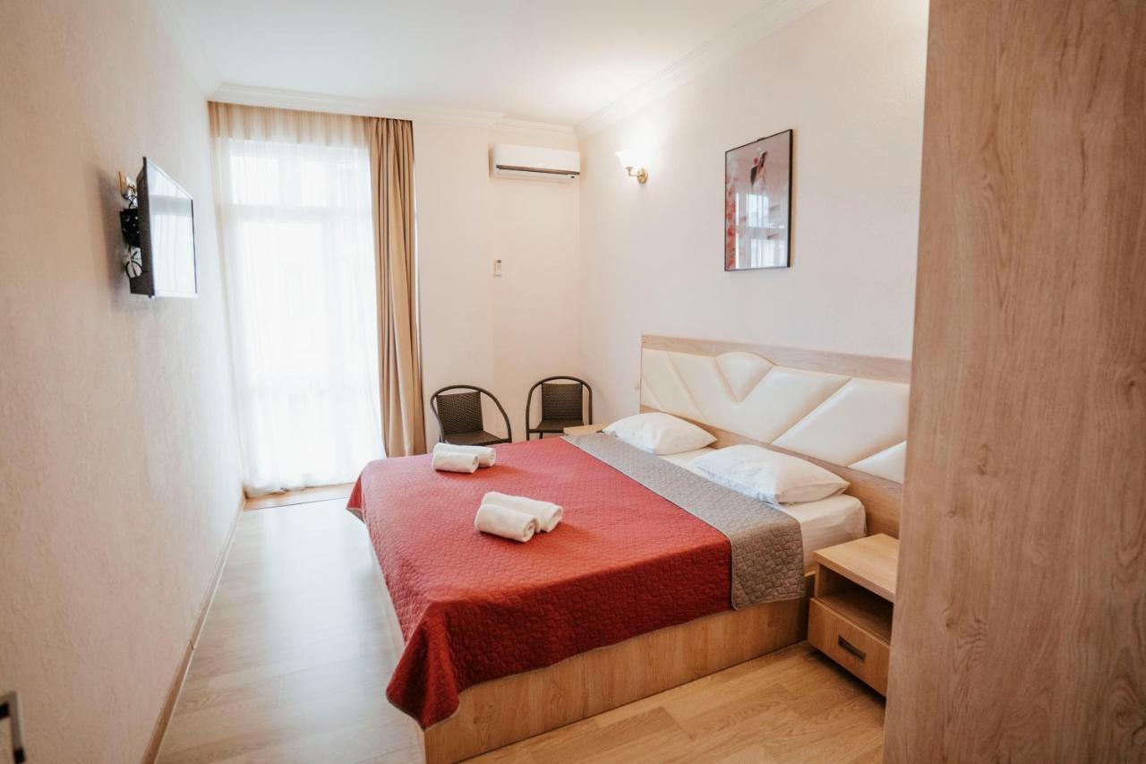 Hotel General Batumi Luaran gambar