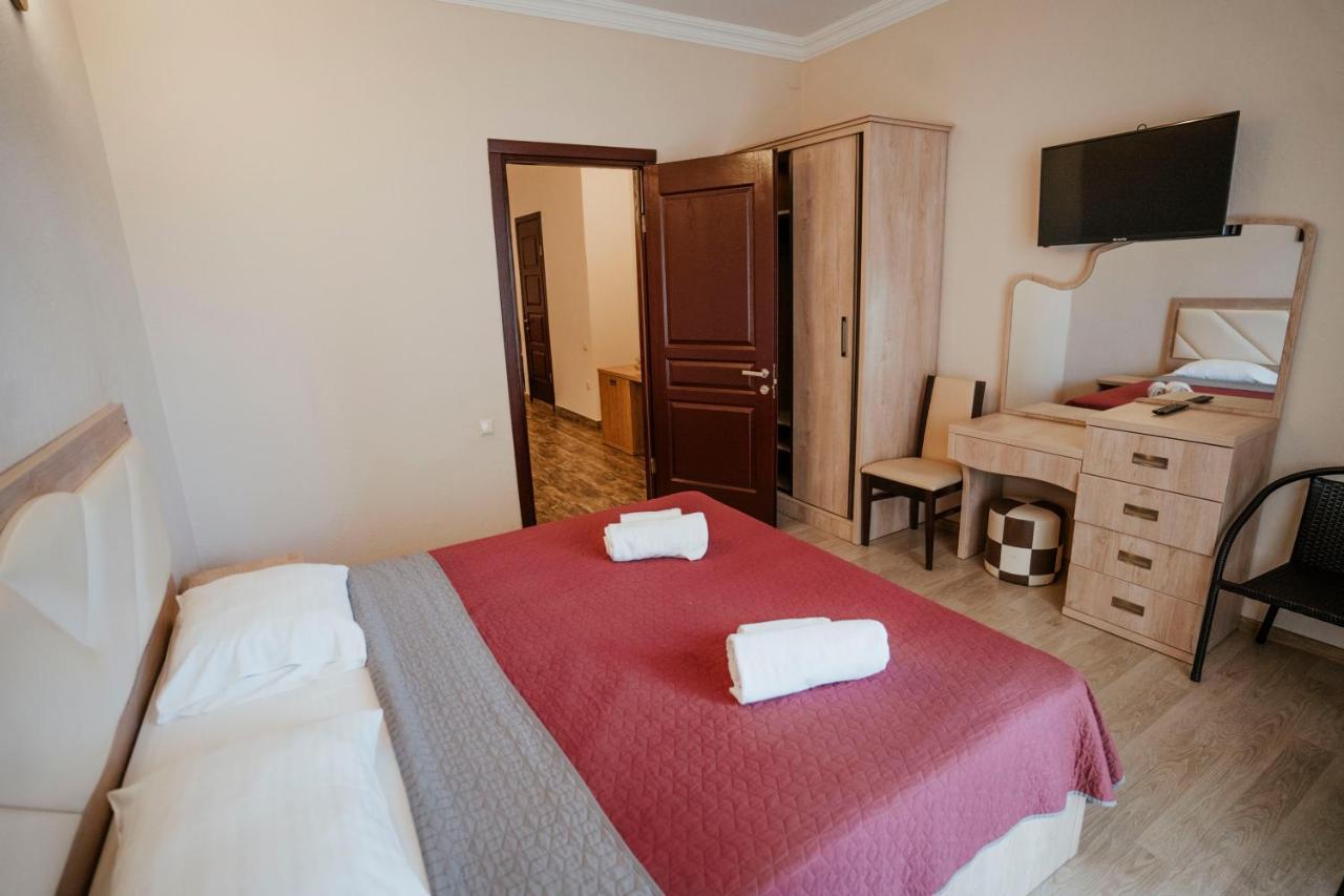 Hotel General Batumi Luaran gambar
