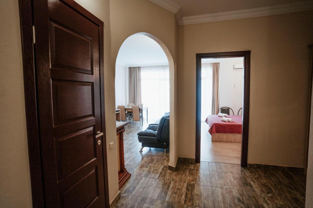Hotel General Batumi Luaran gambar