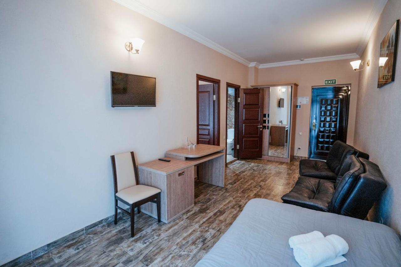 Hotel General Batumi Luaran gambar