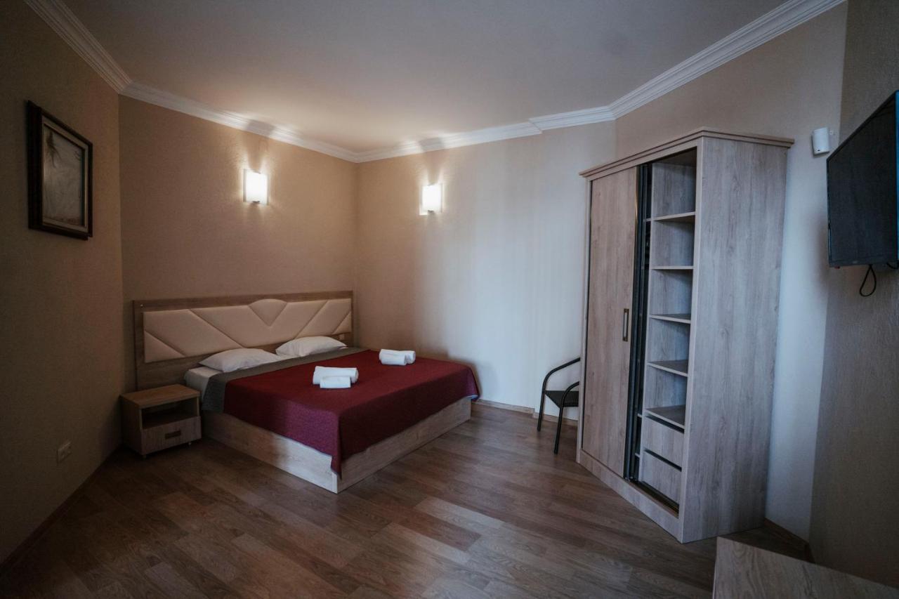 Hotel General Batumi Luaran gambar