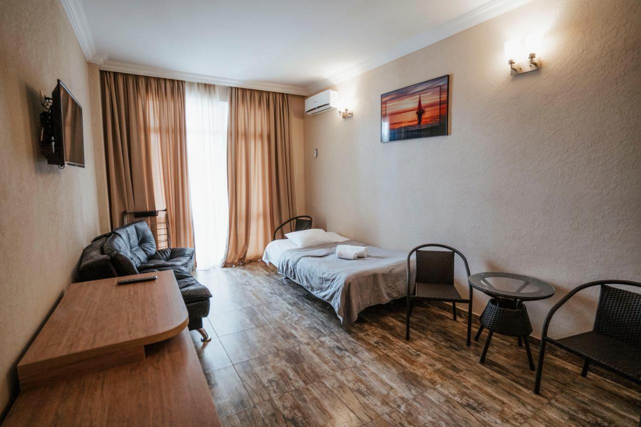 Hotel General Batumi Luaran gambar