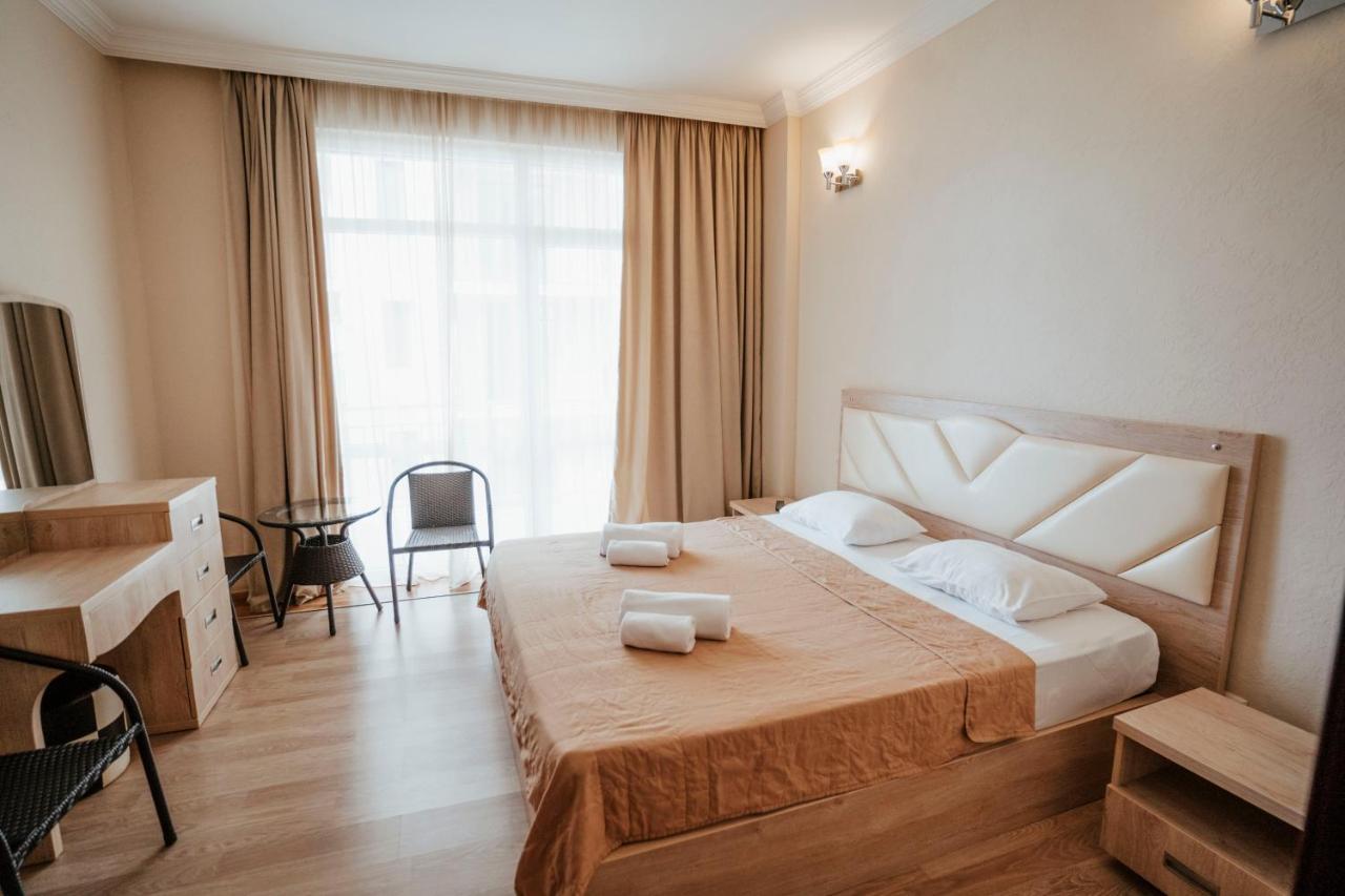 Hotel General Batumi Luaran gambar